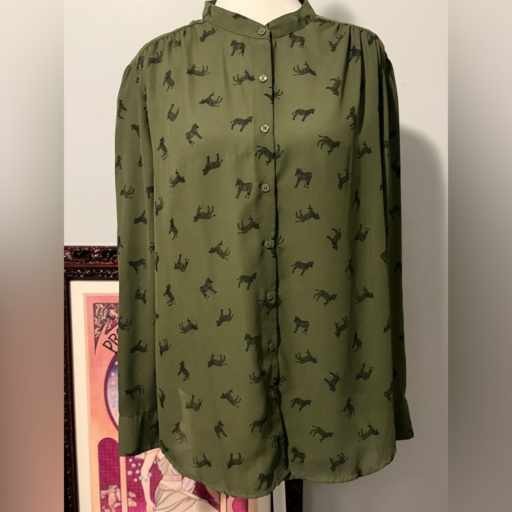 Lightweight Button-Up Shirt with Mandarin Collar and Zebra Print XL